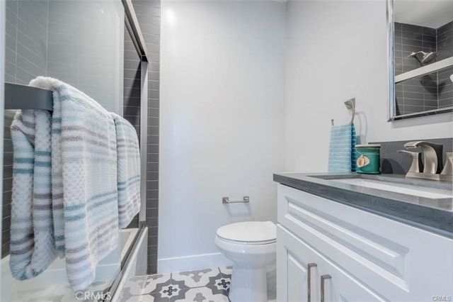 1613 West Boulevard, Los Angeles, CA 90019