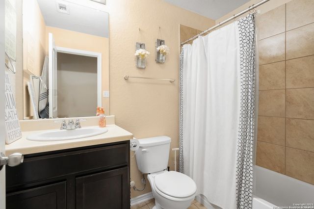 1703 Aspen Silver, San Antonio, TX 78245