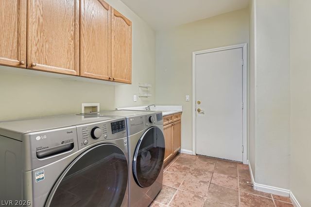 9037 Alpine Peaks Avenue, Las Vegas, NV 89147