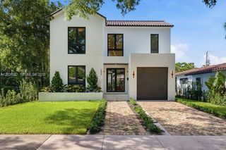 555 Catalonia Ave, Coral Gables, FL 33134