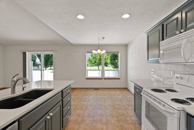 1925 N Coach Dr, Spokane Valley, WA 99016