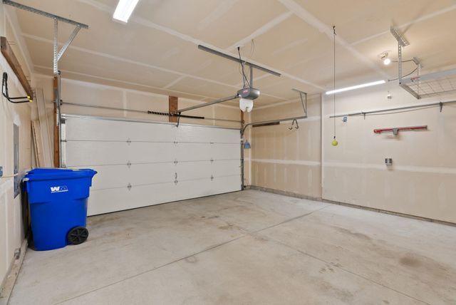 1925 N Coach Dr, Spokane Valley, WA 99016