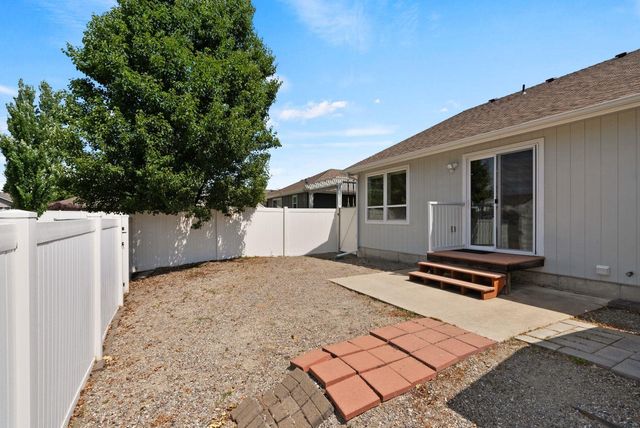 1925 N Coach Dr, Spokane Valley, WA 99016