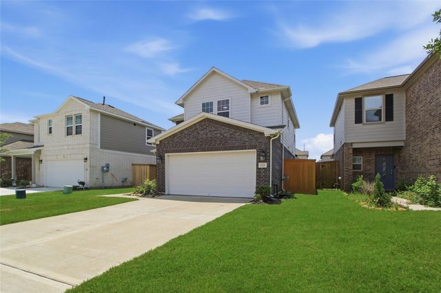 13201 Leisure Cove Drive, Texas City, TX 77568