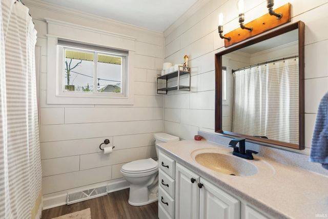 3122 Maple Lane, Fort Wayne, IN 46804