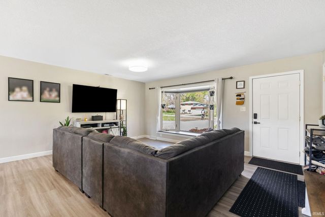 3122 Maple Lane, Fort Wayne, IN 46804