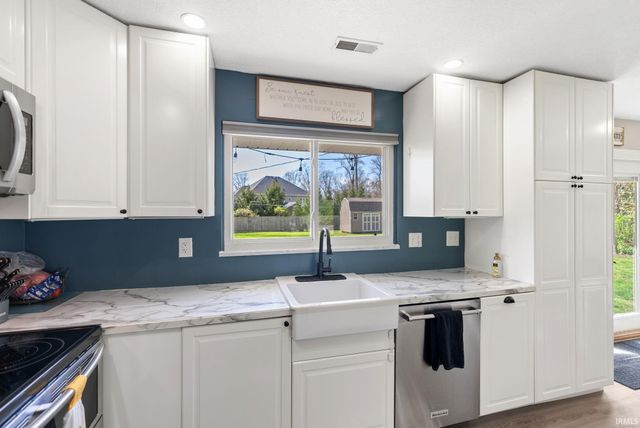 3122 Maple Lane, Fort Wayne, IN 46804