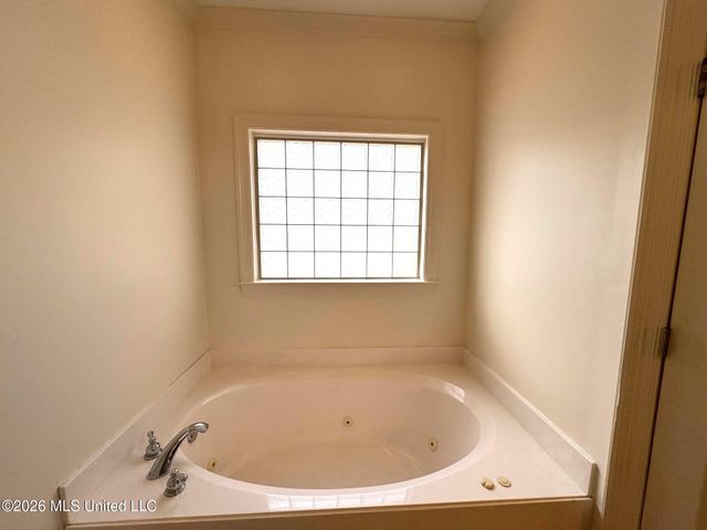 4425 Chamberlin Oaks Drive, Hernando, MS 38632