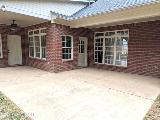 4425 Chamberlin Oaks Drive, Hernando, MS 38632