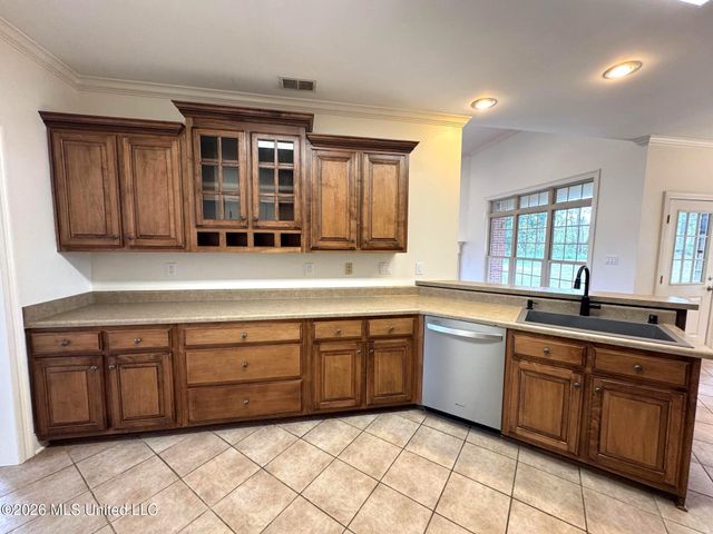 4425 Chamberlin Oaks Drive, Hernando, MS 38632