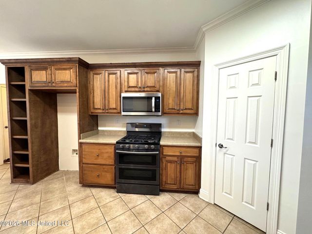 4425 Chamberlin Oaks Drive, Hernando, MS 38632