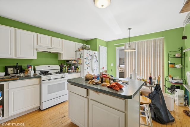716 River Mill Parkway, Wheeling, IL 60090