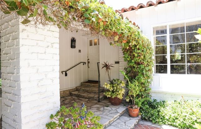 10781 Lindbrook, Los Angeles, CA 90024