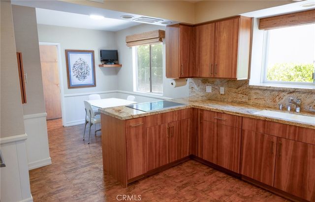 10781 Lindbrook, Los Angeles, CA 90024