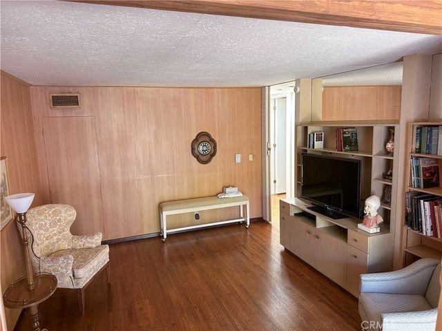 10781 Lindbrook, Los Angeles, CA 90024