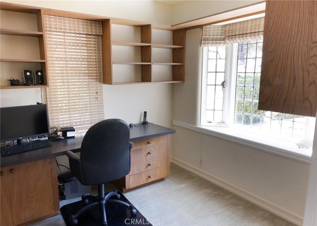10781 Lindbrook, Los Angeles, CA 90024