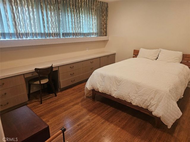10781 Lindbrook, Los Angeles, CA 90024