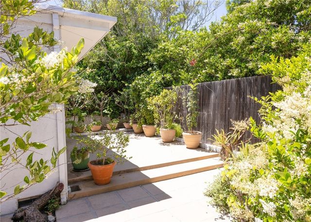 10781 Lindbrook, Los Angeles, CA 90024