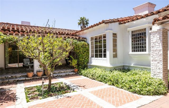 10781 Lindbrook, Los Angeles, CA 90024