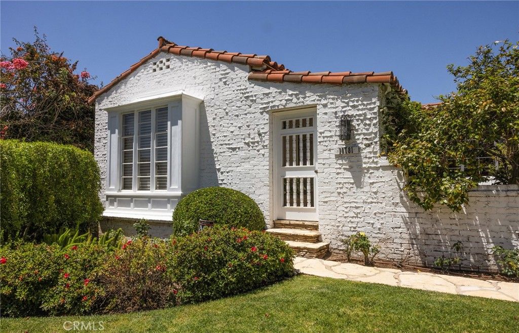 10781 Lindbrook, Los Angeles, CA 90024