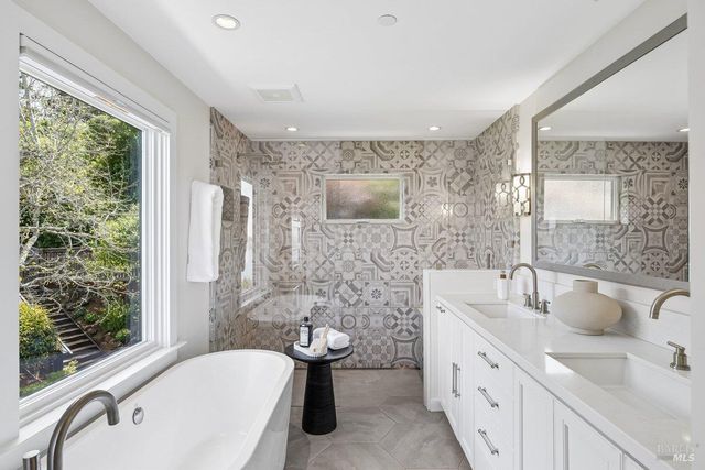 118 Spencer Ave, Sausalito, CA 94965