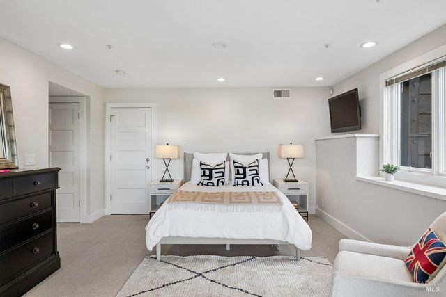 118 Spencer Ave, Sausalito, CA 94965