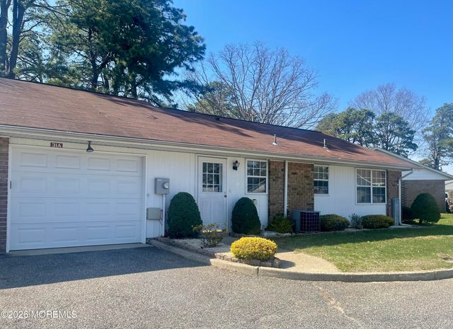 31A Edinburgh Lane A, Manchester, NJ 08759