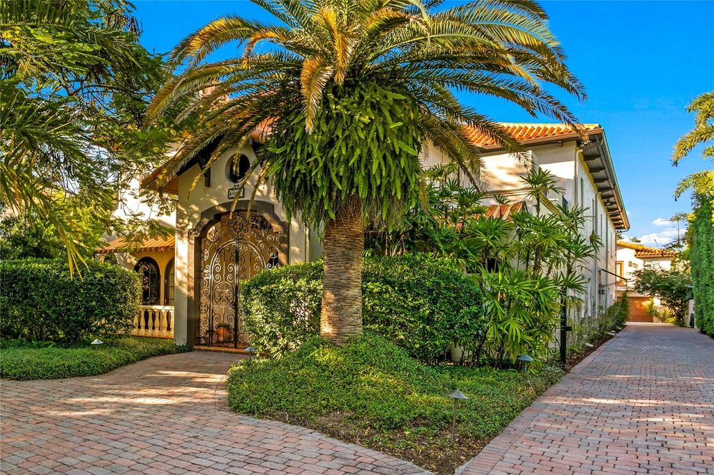 4803 W WOODMERE ROAD, Tampa, FL 33609