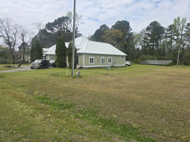 208 Ambassador Avenue, Moncks Corner, SC 29461
