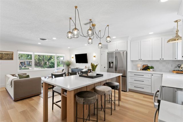 154 45TH AVENUE NE, St Petersburg, FL 33703