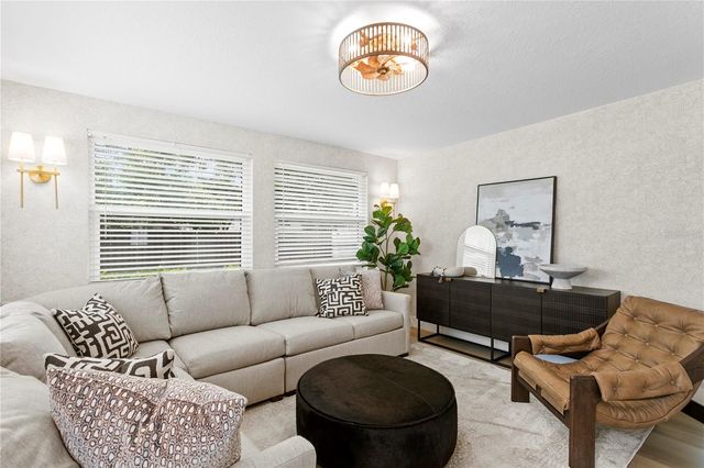 154 45TH AVENUE NE, St Petersburg, FL 33703