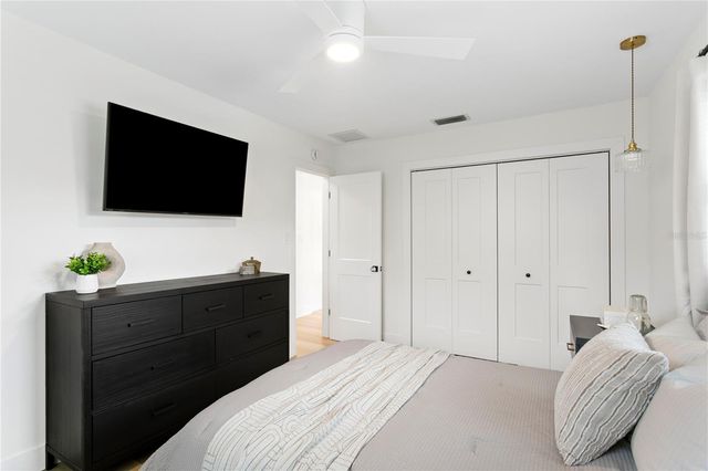 154 45TH AVENUE NE, St Petersburg, FL 33703