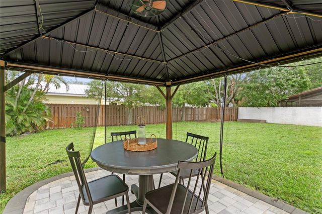 154 45TH AVENUE NE, St Petersburg, FL 33703