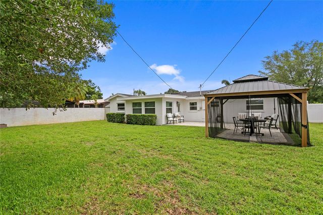 154 45TH AVENUE NE, St Petersburg, FL 33703