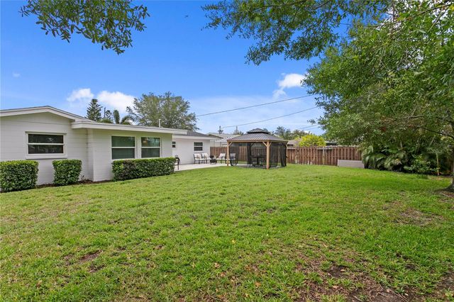 154 45TH AVENUE NE, St Petersburg, FL 33703