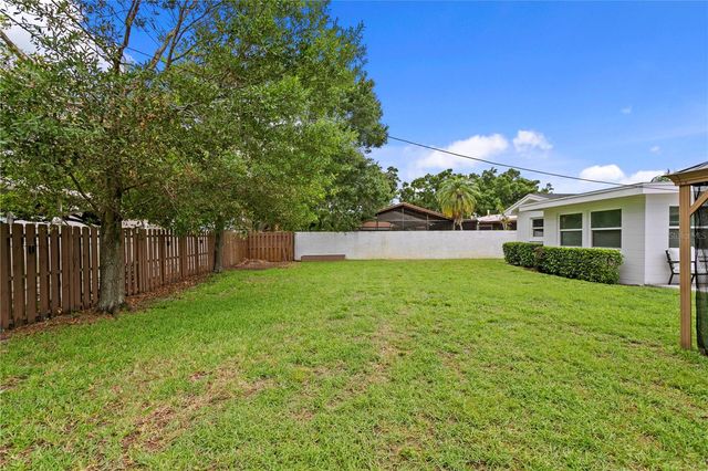 154 45TH AVENUE NE, St Petersburg, FL 33703