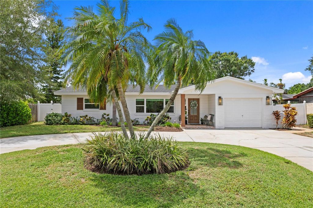 154 45TH AVENUE NE, St Petersburg, FL 33703