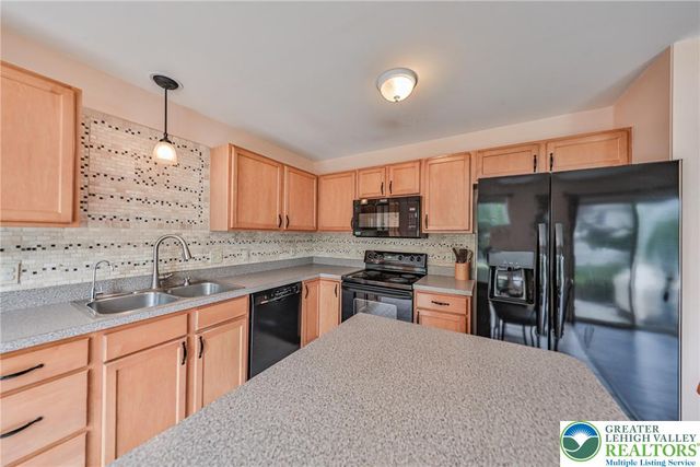 1703 Pinewind Drive, Alburtis Boro, PA 18011