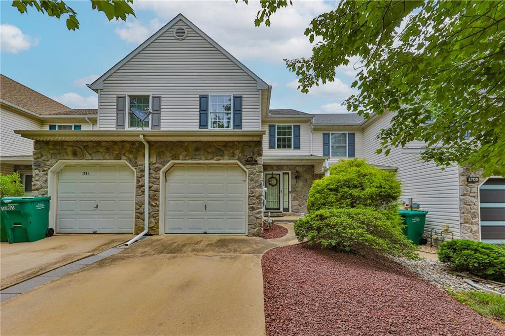 1703 Pinewind Drive, Alburtis Boro, PA 18011