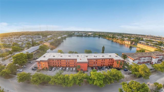 251 NE 187th St 830, Miami, FL 33179