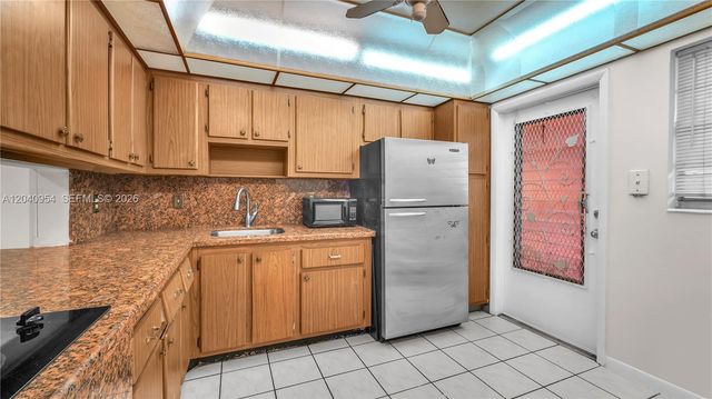251 NE 187th St 830, Miami, FL 33179