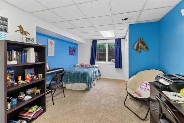 1111 Robin Glen, Indianola, IA 50125