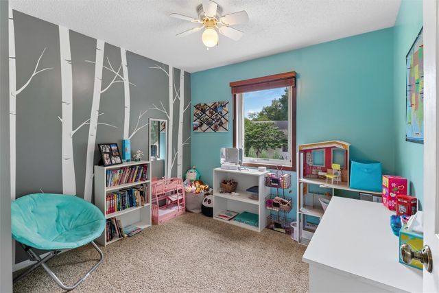 1111 Robin Glen, Indianola, IA 50125