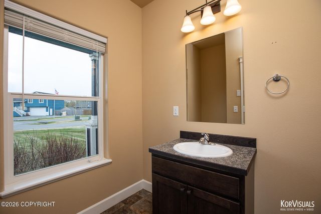 945 S Arza Circle, Palmer, AK 99645