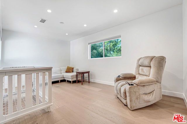 4611 Louise Avenue, Encino (los Angeles), CA 91316