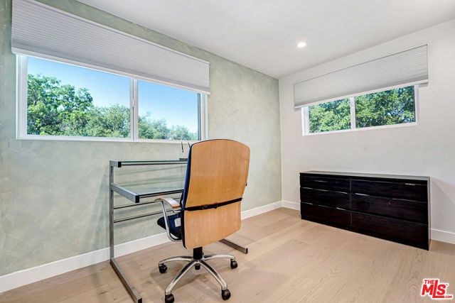 4611 Louise Avenue, Encino (los Angeles), CA 91316