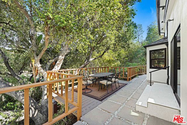 4611 Louise Avenue, Encino (los Angeles), CA 91316