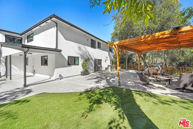 4611 Louise Avenue, Encino (los Angeles), CA 91316