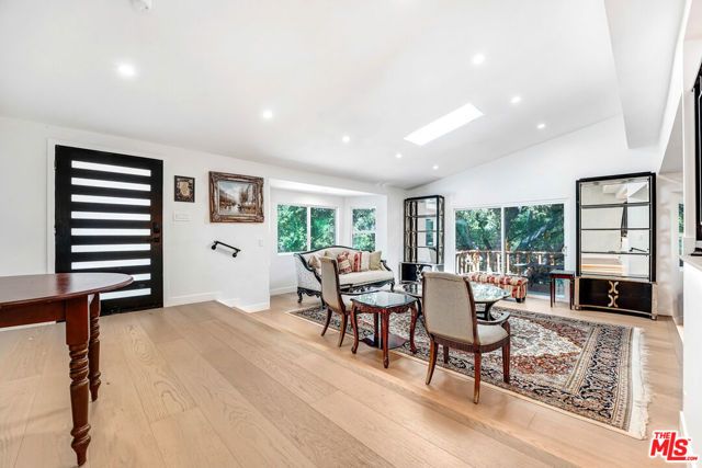 4611 Louise Avenue, Encino (los Angeles), CA 91316