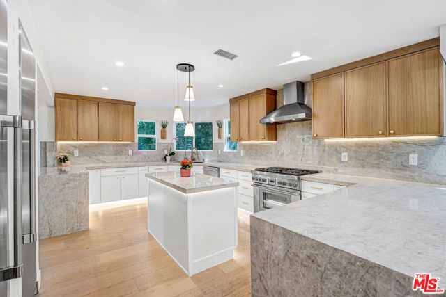 4611 Louise Avenue, Encino (los Angeles), CA 91316